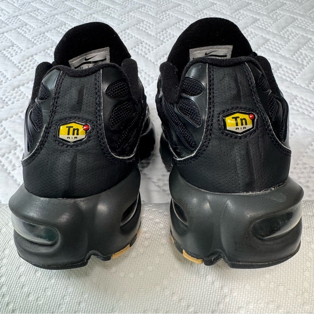 Nike Air Plus TN Black Grey Sneakers Gold Details US 6.5Y Woman 8 - Picture 6 of 13